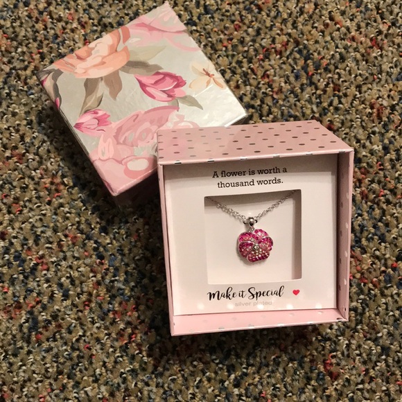 Pink Rhinestone Flower Necklace - Picture 2 of 3